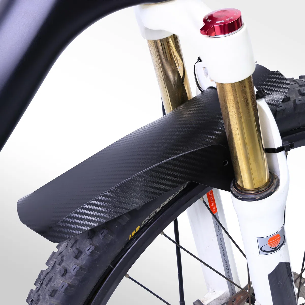 FETESNICE 2 Pezzi MTB Mudguard- Mountain Bike Protection Board da 29 Pollici in Fibra di Carbonio Testurizzata Anteriore e Posteriore con 10 attacchi Via Cavo.